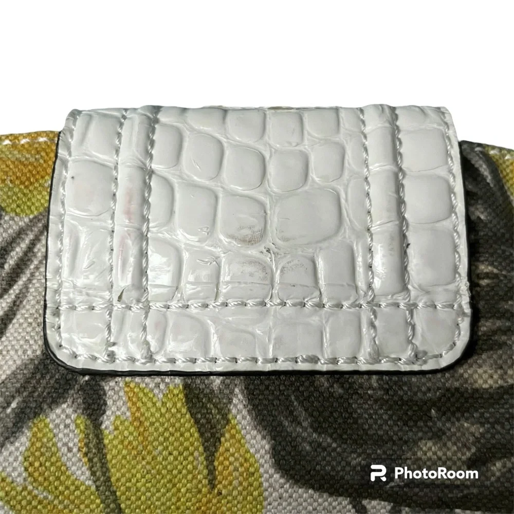 GUESS Liliana Yellow Tan White Floral Clutch Purse Crossbody Bag
